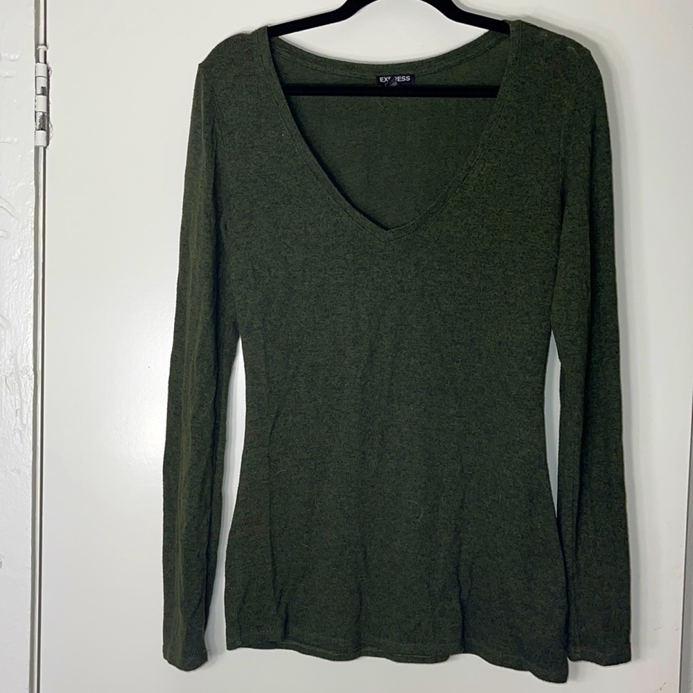 Express Women’s Long Sleeve V-Neck Blouse